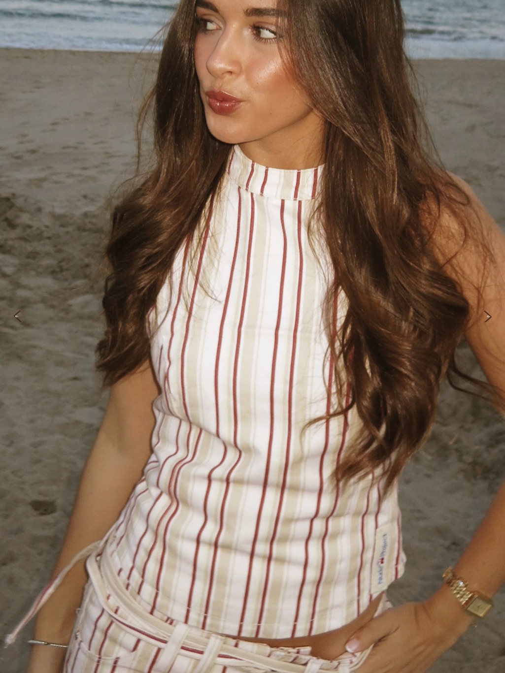 Striped Mock Neck Tank Top In White And Burgundy